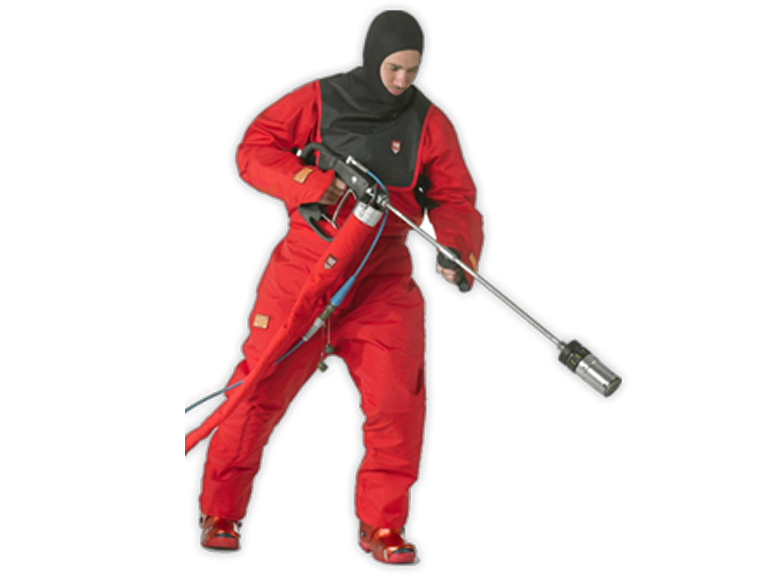 SU JETİ KORUYUCU ELBİSELER